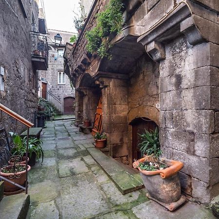 La Dimora Nel Borgo Apartment Vitorchiano Luaran gambar