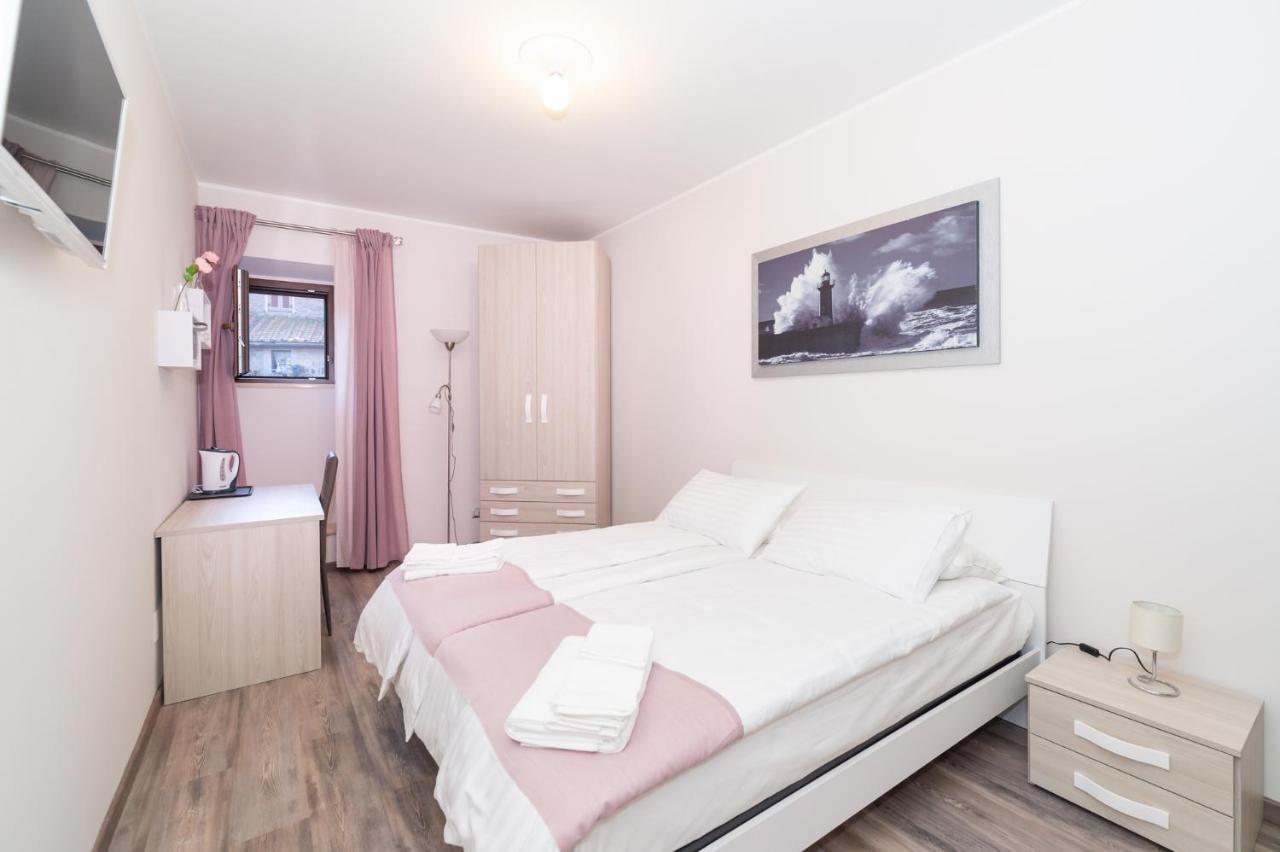 La Dimora Nel Borgo Apartment Vitorchiano Luaran gambar