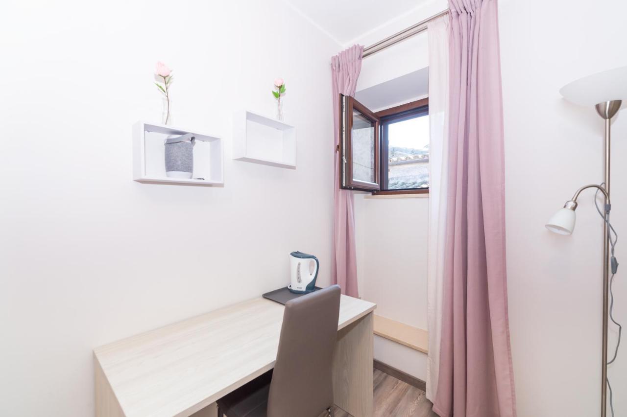 La Dimora Nel Borgo Apartment Vitorchiano Luaran gambar