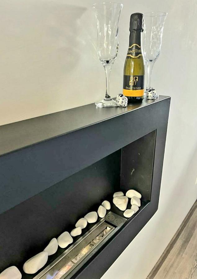 La Dimora Nel Borgo Apartment Vitorchiano Luaran gambar